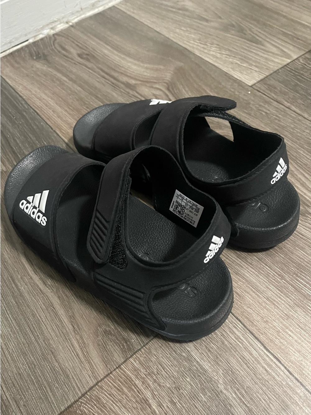 adidas Kids black Adilette Sandals - Picture 5 of 10